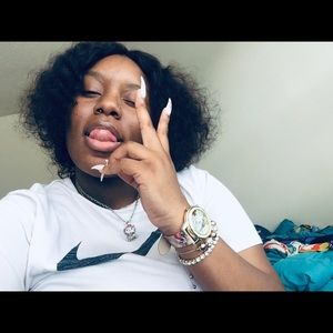 Meet your Posher, Dasia